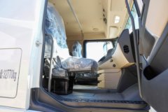 欧曼GTL星翼版 4X2 纯电动牵引车 爱易科400.6kWh