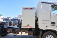 欧曼GTL星翼版 4X2 纯电动牵引车 爱易科400.6kWh