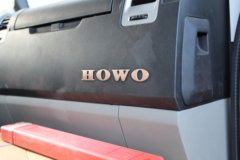 中国重汽HOWO 悍将 200马力 4X2 5.2米自卸车