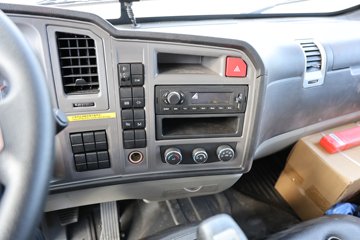 �й�����HOWO ���� 200���� 4X2 5.2����ж��ͼƬ