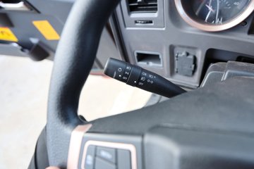 �й�����HOWO ���� 200���� 4X2 5.2����ж��ͼƬ