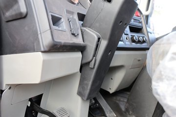 �й�����HOWO ���� 200���� 4X2 5.2����ж��ͼƬ