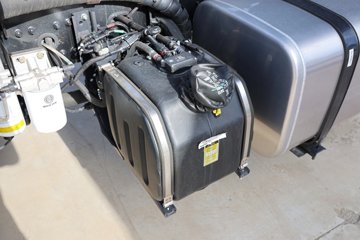 �й�����HOWO ���� 200���� 4X2 5.2����ж��ͼƬ