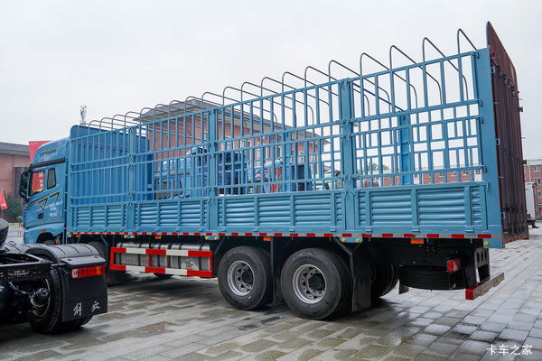 限时特惠，立降3.8万！上海解放J7载货车系列疯狂促销中