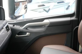 解放J7&nbsp;载货车驾驶室                                               图片