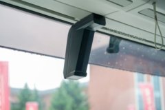 一汽解放 J7 640马力 8X4 9.4米AMT自动档仓栅式载货车
