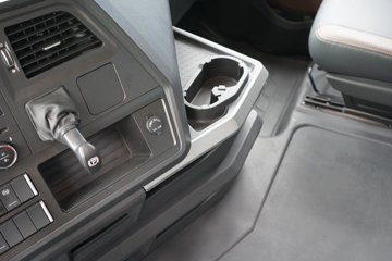 һ����� J7 640���� 8X4 9.4��AMT�Զ�����դʽ�ػ���ͼƬ