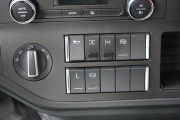 һ����� J7 640���� 8X4 9.4��AMT�Զ�����դʽ�ػ���ͼƬ