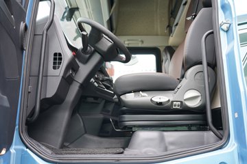 һ����� J7 640���� 8X4 9.4��AMT�Զ�����դʽ�ػ���ͼƬ