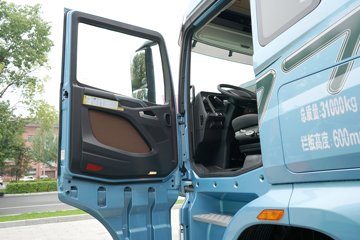 һ����� J7 640���� 8X4 9.4��AMT�Զ�����դʽ�ػ���ͼƬ