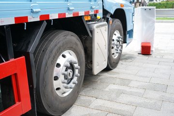 һ����� J7 640���� 8X4 9.4��AMT�Զ�����դʽ�ػ���ͼƬ