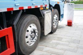 解放J7&nbsp;载货车底盘                                                图片