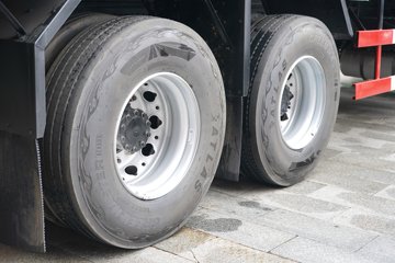 һ����� J7 640���� 8X4 9.4��AMT�Զ�����դʽ�ػ���ͼƬ