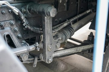 һ����� J7 640���� 8X4 9.4��AMT�Զ�����դʽ�ػ���ͼƬ