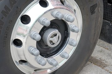 һ����� J7 640���� 8X4 9.4��AMT�Զ�����դʽ�ػ���ͼƬ