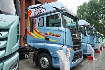 ���J7 ����� 15L LNG 640���� 6X4 һ�����12�� AMT�Զ��� ǣ����ͼƬ