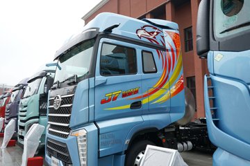 ���J7 ����� 15L LNG 640���� 6X4 һ�����12�� AMT�Զ��� ǣ����ͼƬ