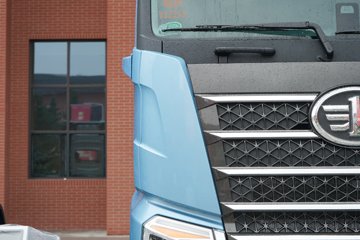 ���J7 ����� 15L LNG 640���� 6X4 һ�����12�� AMT�Զ��� ǣ����ͼƬ