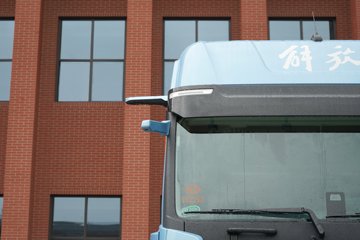 ���J7 ����� 15L LNG 640���� 6X4 һ�����12�� AMT�Զ��� ǣ����ͼƬ