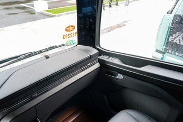 ���J7 ����� 15L LNG 640���� 6X4 һ�����12�� AMT�Զ��� ǣ����ͼƬ