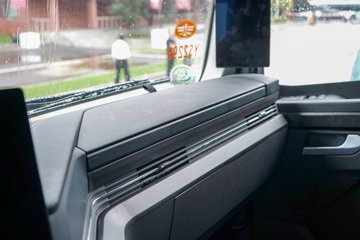 ���J7 ����� 15L LNG 640���� 6X4 һ�����12�� AMT�Զ��� ǣ����ͼƬ