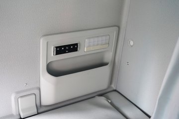 ���J7 ����� 15L LNG 640���� 6X4 һ�����12�� AMT�Զ��� ǣ����ͼƬ