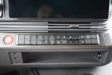 ���J7 ����� 15L LNG 640���� 6X4 һ�����12�� AMT�Զ��� ǣ����ͼƬ