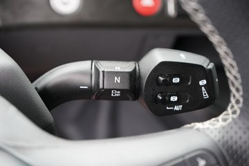 ���J7 ����� 15L LNG 640���� 6X4 һ�����12�� AMT�Զ��� ǣ����ͼƬ