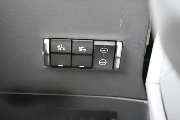 ���J7 ����� 15L LNG 640���� 6X4 һ�����12�� AMT�Զ��� ǣ����ͼƬ