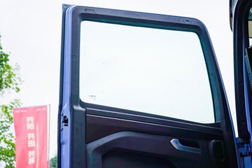 ���J7 ����� 15L LNG 640���� 6X4 һ�����12�� AMT�Զ��� ǣ����ͼƬ