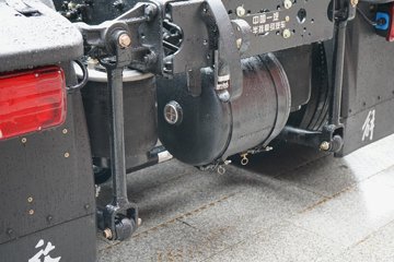 ���J7 ����� 15L LNG 640���� 6X4 һ�����12�� AMT�Զ��� ǣ����ͼƬ