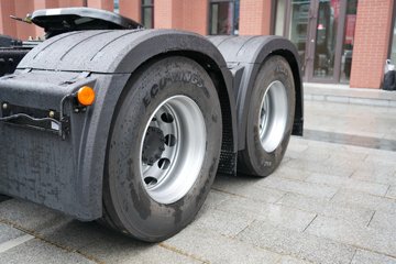 ���J7 ����� 15L LNG 640���� 6X4 һ�����12�� AMT�Զ��� ǣ����ͼƬ