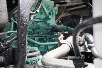 ���J7 ����� 15L LNG 640���� 6X4 һ�����12�� AMT�Զ��� ǣ����ͼƬ