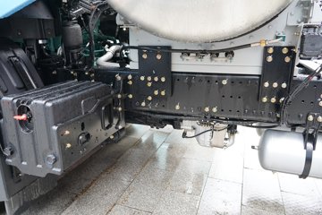 ���J7 ����� 15L LNG 640���� 6X4 һ�����12�� AMT�Զ��� ǣ����ͼƬ