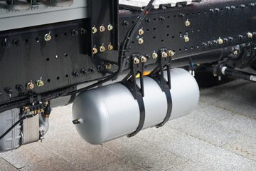 ���J7 ����� 15L LNG 640���� 6X4 һ�����12�� AMT�Զ��� ǣ����ͼƬ