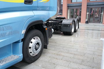 ���J7 ����� 15L LNG 640���� 6X4 һ�����12�� AMT�Զ��� ǣ����ͼƬ