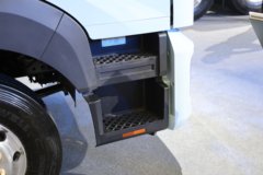 宇通重卡C331 4X2 9.8米纯电动厢式载货车 深澜331kWh