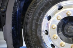 宇通重卡C331 4X2 9.8米纯电动厢式载货车 深澜331kWh