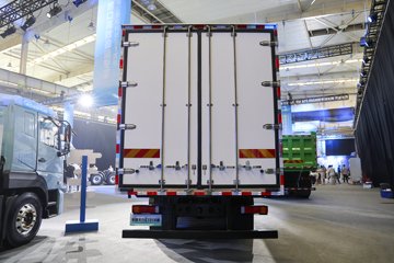 C331&nbsp;电动冷藏车外观图片