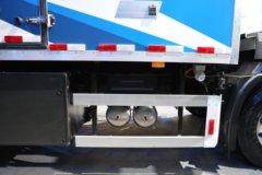 宇通重卡C331 4X2 7.8米纯电动冷藏车 深澜331kWh