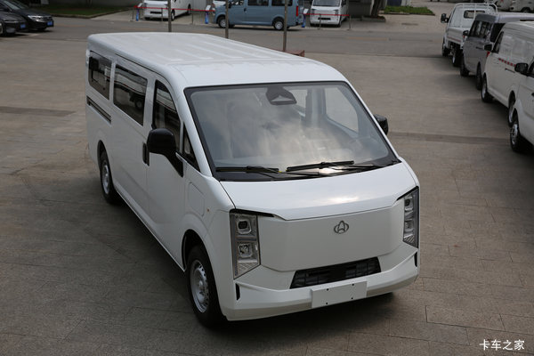 跨越星光电动封闭厢货限时促销中 优惠0.1万