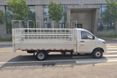 雷驰仁T30 2025款旗舰地库版 液刹 3.8米单排纯电动仓栅式微卡 亿纬55.06kWh