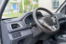 仁T30&nbsp;电动载货车驾驶室图片