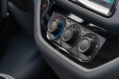 雷驰仁T30 2025款舒适版 液刹 3.8米单排纯电动栏板微卡 亿纬55.06kWh 雷驰仁T30 2025款舒适版 液刹 3.8米单排纯电动栏板微卡 亿纬55.06kWh