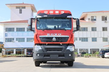 HOWO TX7 PRO 牵引车外观                                                图片