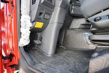 ��������HOWO TX7 PRO 11.1L���� 460���� 6X4 �й�����12�� ǣ����ͼƬ