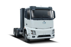 广汽领程T7 6X4 复合版 纯电动牵引车 中创新航600kWh