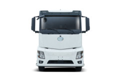 广汽领程T7 6X4 复合版 纯电动牵引车 中创新航600kWh