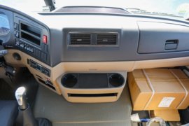 HOWO TX7&nbsp;清障车驾驶室图片