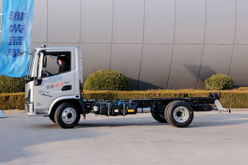 ���桤��X7 2.5L���� 180���� ��ʿ��8�� ���� 4.18�׵��������ῨͼƬ